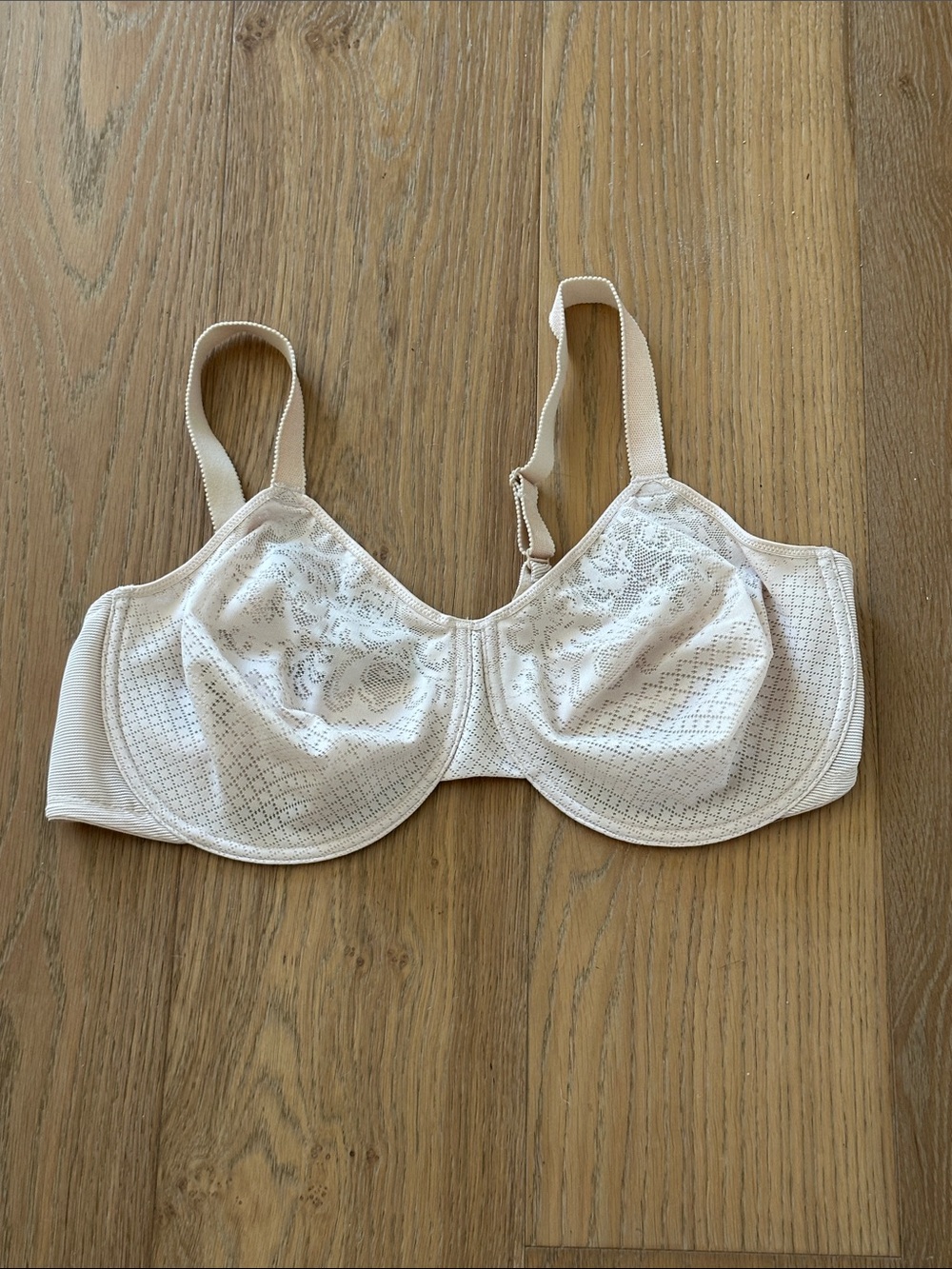 Wacoal Women's Full Coverage Lace Underwire Bra - Cream Size 44DD